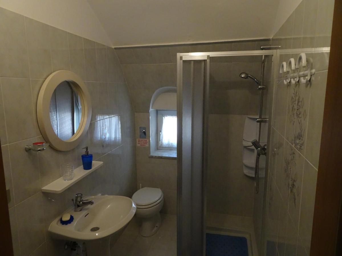 B&B San Valentino Giovo Bagian luar foto