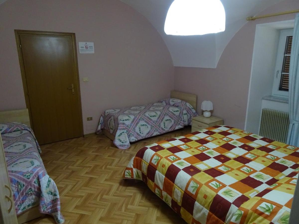 B&B San Valentino Giovo Bagian luar foto