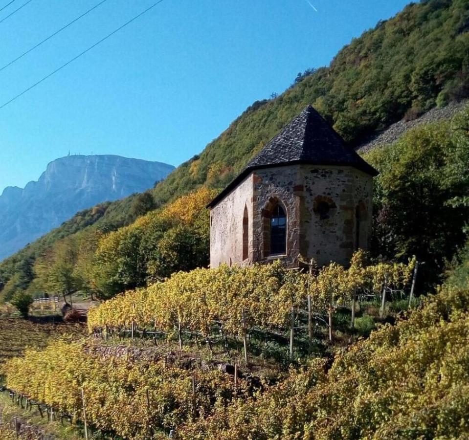 B&B San Valentino Giovo Bagian luar foto