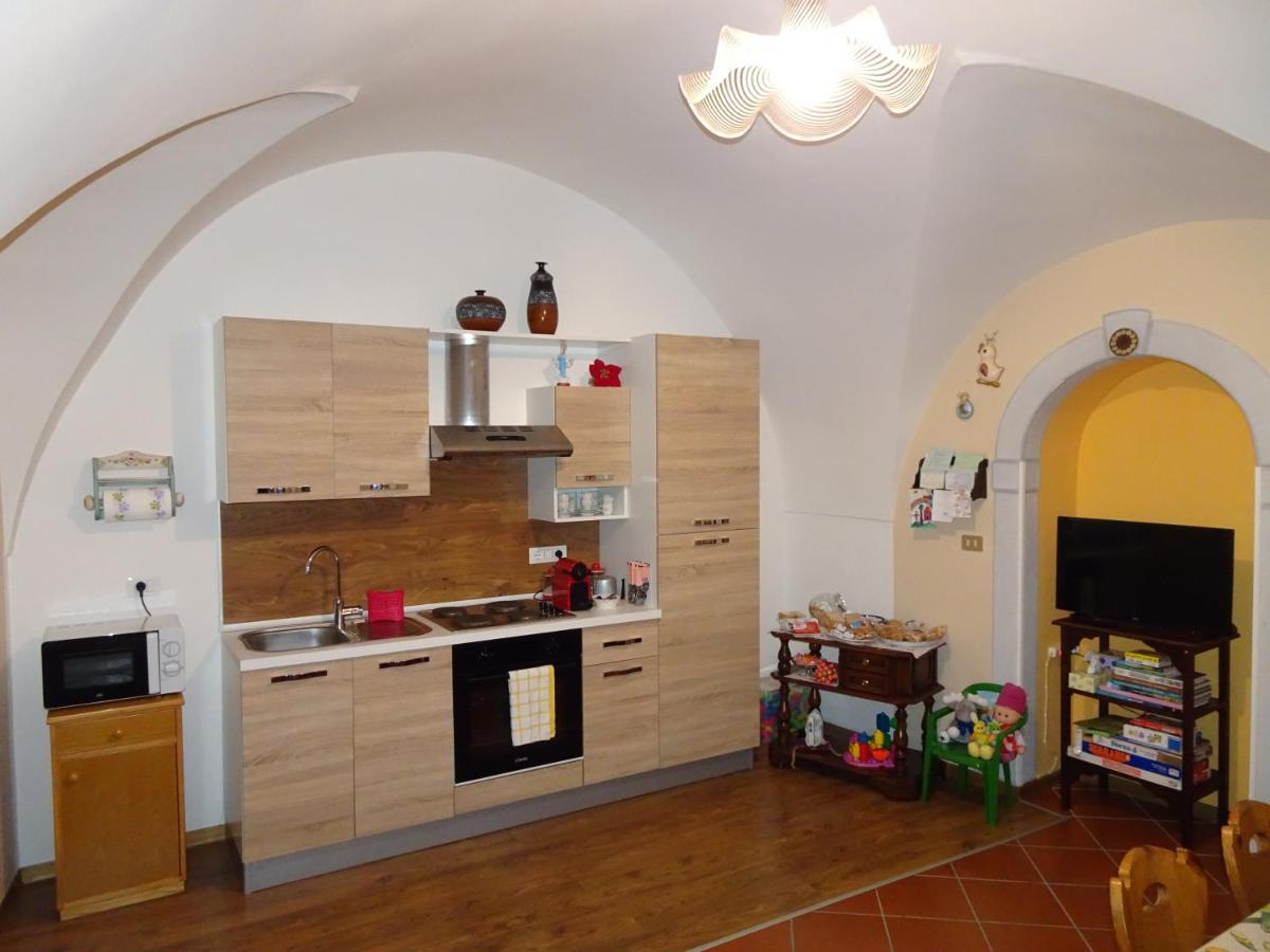 B&B San Valentino Giovo Bagian luar foto