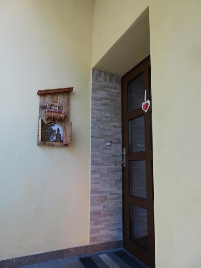 B&B San Valentino Giovo Bagian luar foto